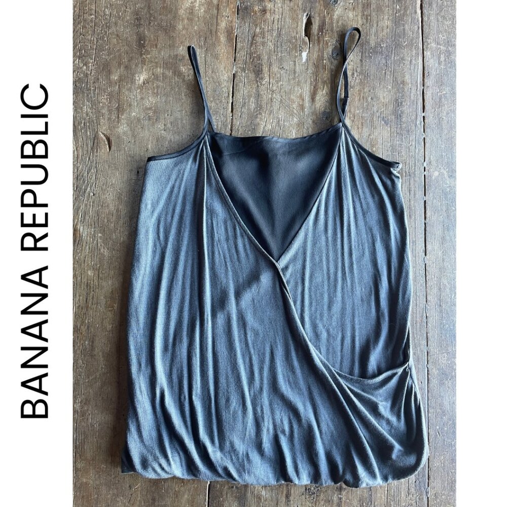 🔥 NEW  BANANA REPUBLIC  I  CAMISOLE   I   SIZE  SP